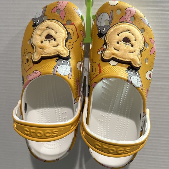 Disney  Winnie The Pooh Adult CROCS Size Men 6 / Women 8 Pooh CROCS - NEW W/ TAG - Picture 1 of 11